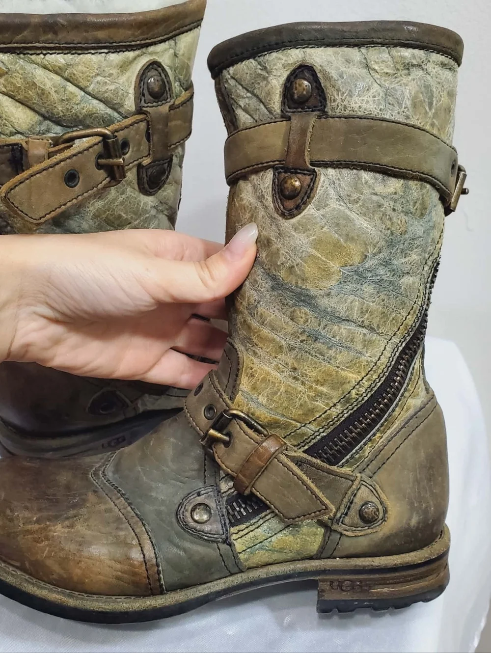 UGG Green Leather Shearling-Lined Mid Boots 7 - Picture 8 of 14